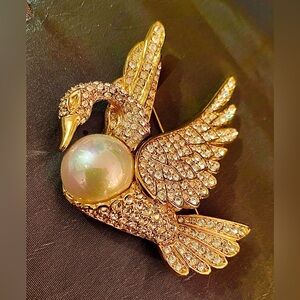 Elegant Nolan Miller Faux Pearl Swan Brooch